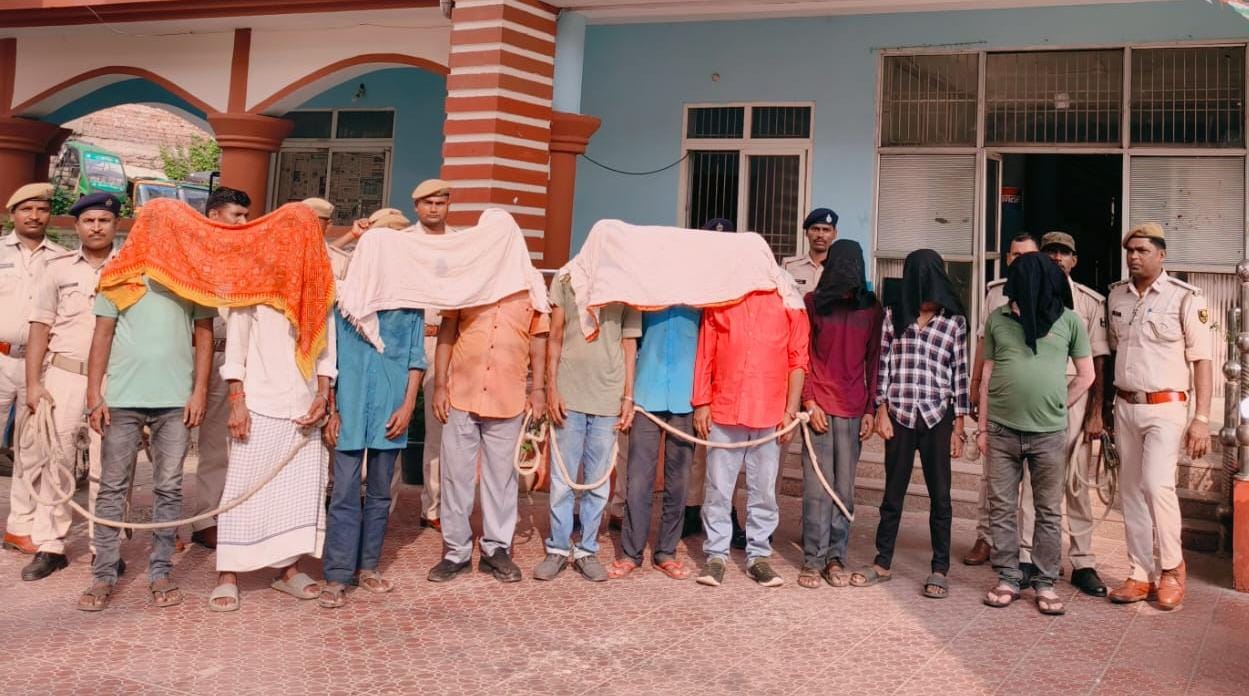 चौक थाना पुलिस की बड़ी कार्रवाई में 10 गिरफ्तार