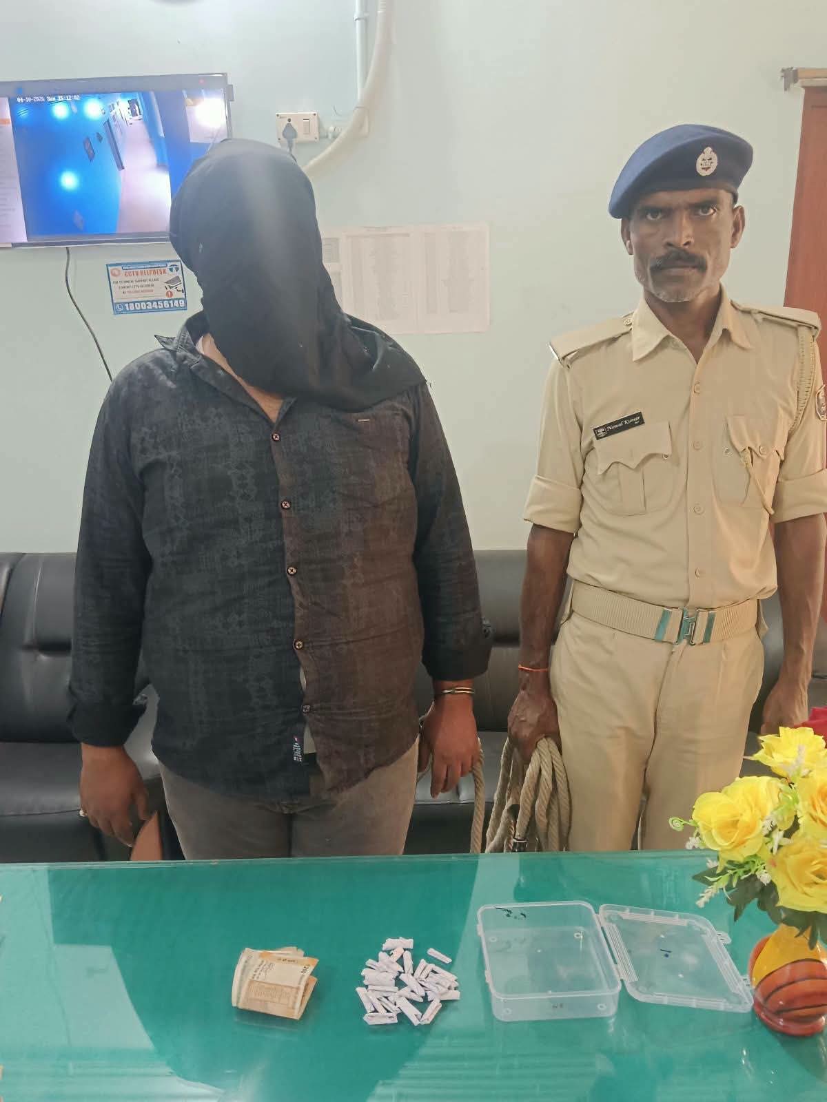 स्मैक के साथ युवक गिरफ्तार, हंगामा करने के आरोप में भेजा गया जेल